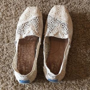 TOMS Crochet Shoes 7.5